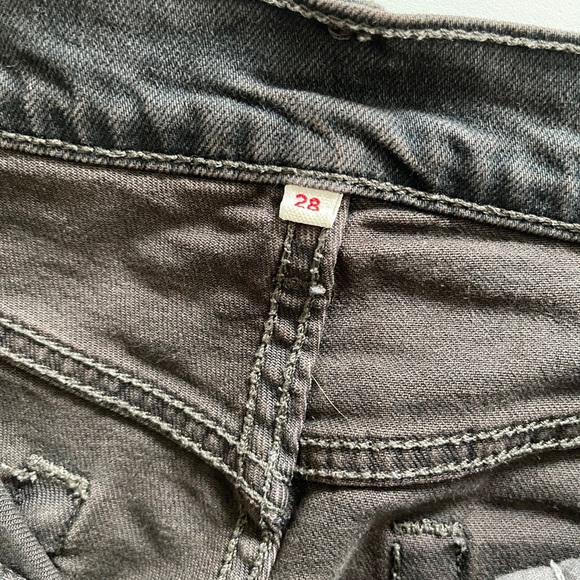 SOLD Levi Wedgie Jeans in dark grey - Picture 8 of 9
